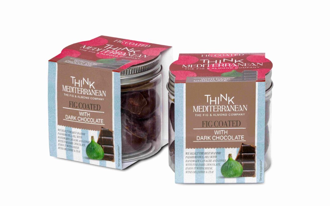 Fig coated with dark chocolate